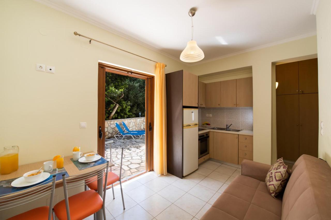 Delphinus Villas-Villa Nikitas Ayios Nikitas Bagian luar foto
