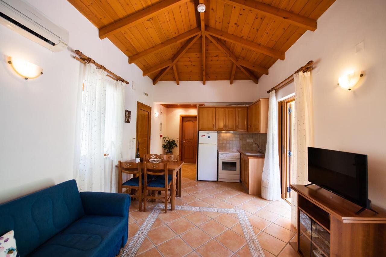 Delphinus Villas-Villa Nikitas Ayios Nikitas Bagian luar foto